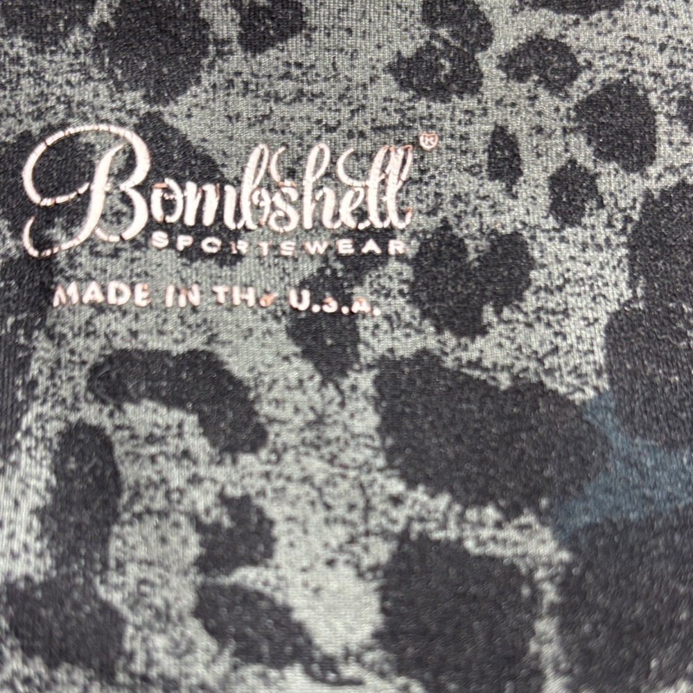 Bombshell sportswear women’s contour toggle shorts leopard scrunch adjustable - Picture 3 of 4